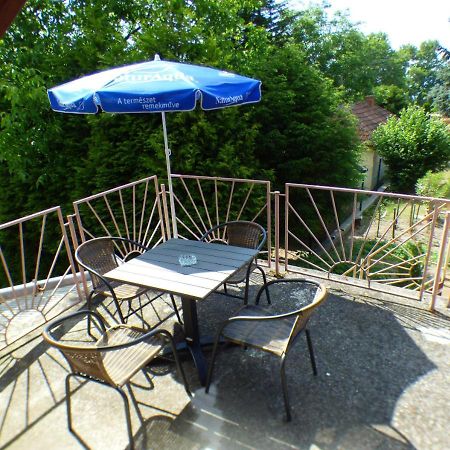 Vitorlas Apartmanhaz Siófok Extérieur photo