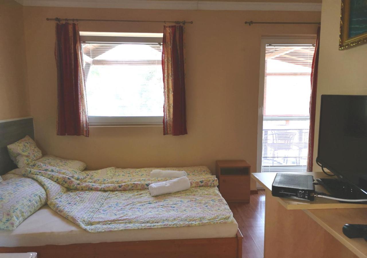 Vitorlas Apartmanhaz Siófok Extérieur photo