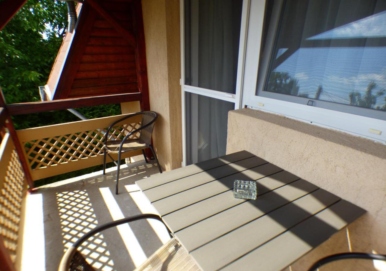 Vitorlas Apartmanhaz Siófok Extérieur photo