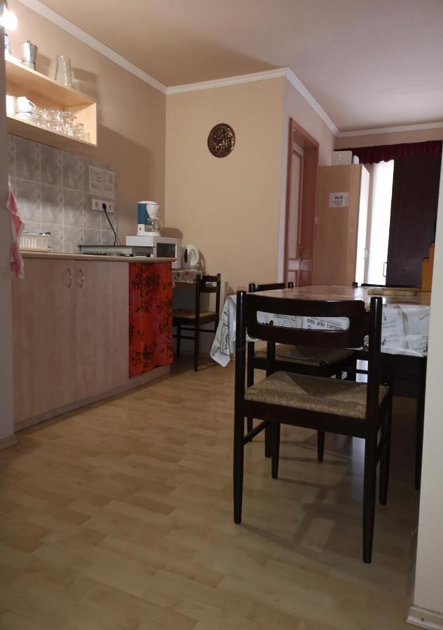 Vitorlas Apartmanhaz Siófok Extérieur photo